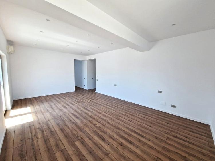 Vila individuala | Bucatarie mobilata, utilata | Tunari - 6