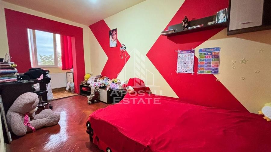 Apartament cu 3 camere, etaj intermediar, - 4