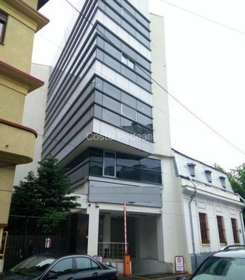 Vanzare cladire de birouri in zona Armeneasca - 1907mp - inchiriata partial