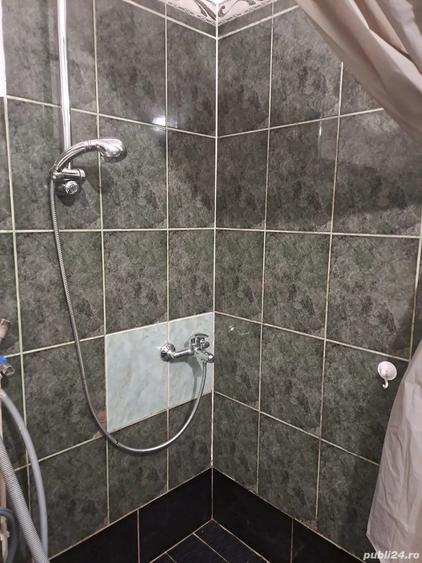 Vand Garsoniera Zona Rogerius - 4