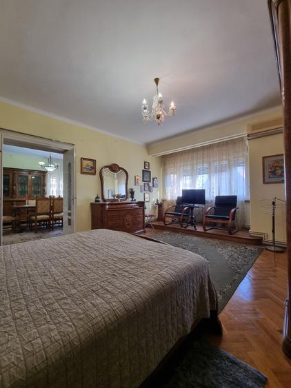 Dacia - 3 Camere - Garaj - Curte - 12