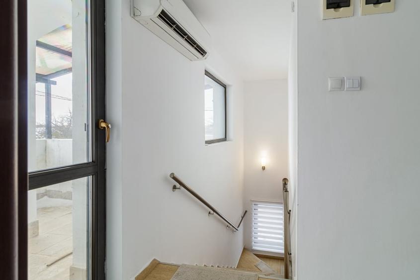 Casa Corbeanca - Curte si liniste - 16