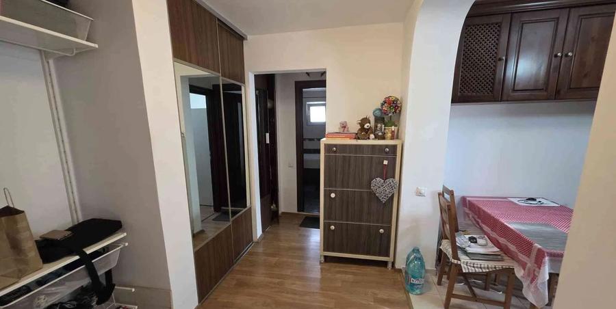 Apartament cu 2 camere decomandat, mobilat în Aviației