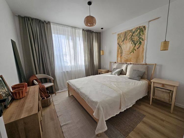 Vand apartament 2 camere, renovat cu mobila si electrocanice noi - 1