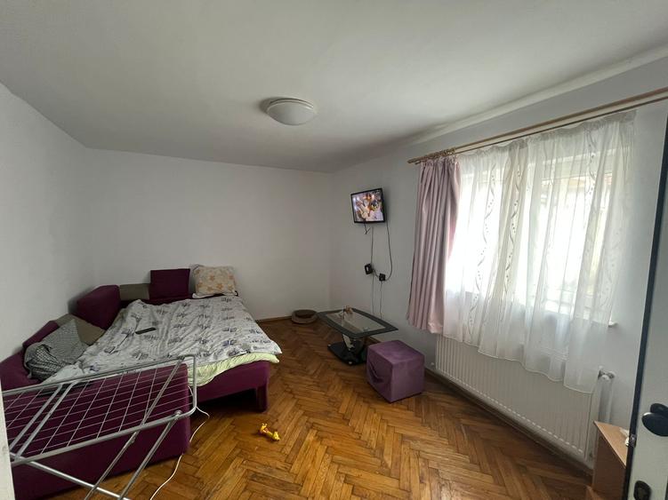 Biserica Ctin si Elena casa din caramida - 5