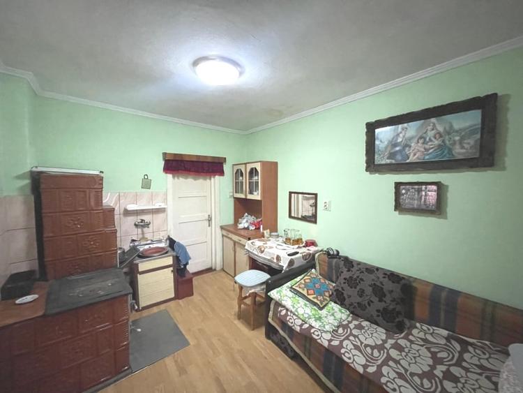 Casă cu teren generos și vedere superbă către munți – Cugir - 2