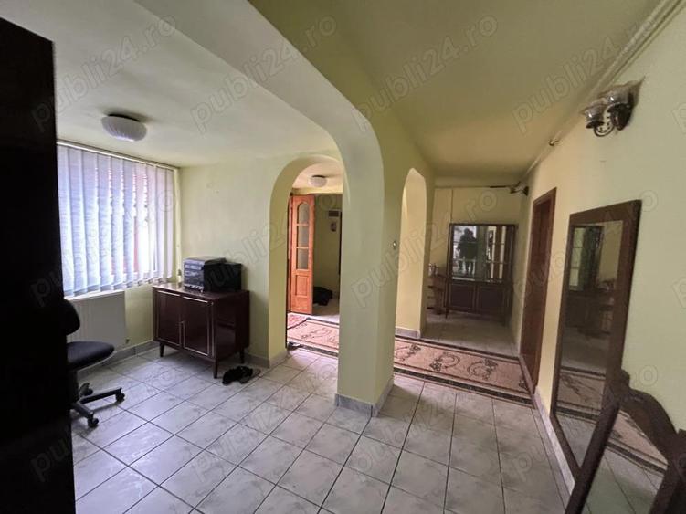 Vand casa mare caramida(2 corpuri cladire)renovat si ocupabil imediat,situat in Livada, st.850 mp - 7
