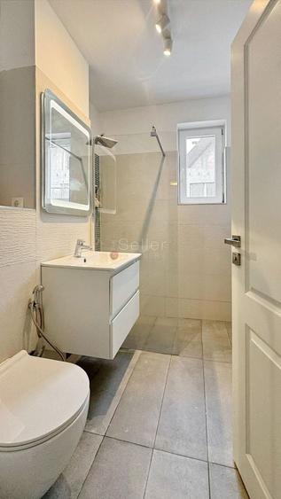 Structura Generoasa | Priveliste spre Vf. Tampa - 3