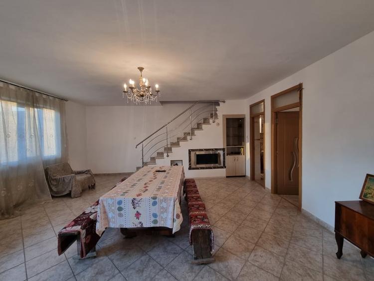 Margineni- Arcadie Septilici- Vila 6 camere- 2019- 3 bai- teren 800 mp - 6