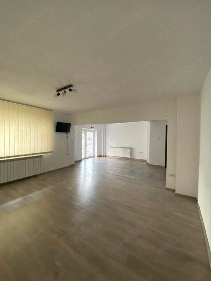 Vand inchiriez spatiu comercial 85 mp Calimanesti - 8