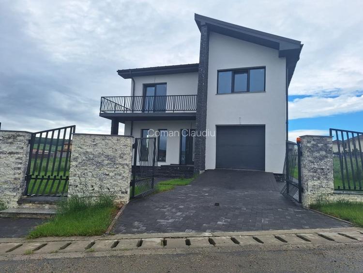 Casa deosebita, Chinteni, 716mp teren, 230mp utili