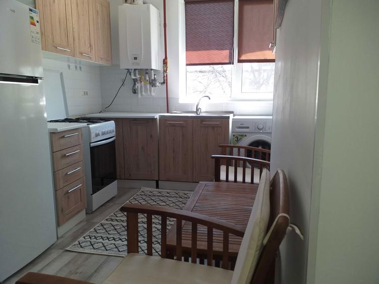 Vand apartament cu 2 camere, 28 metri patrati. 35000 Euro Negociabil - 7