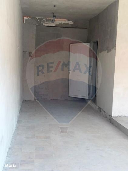 Spa?iu comercial de vanzare in Pianu de Jos 330 mp, aproape de A1 - 2