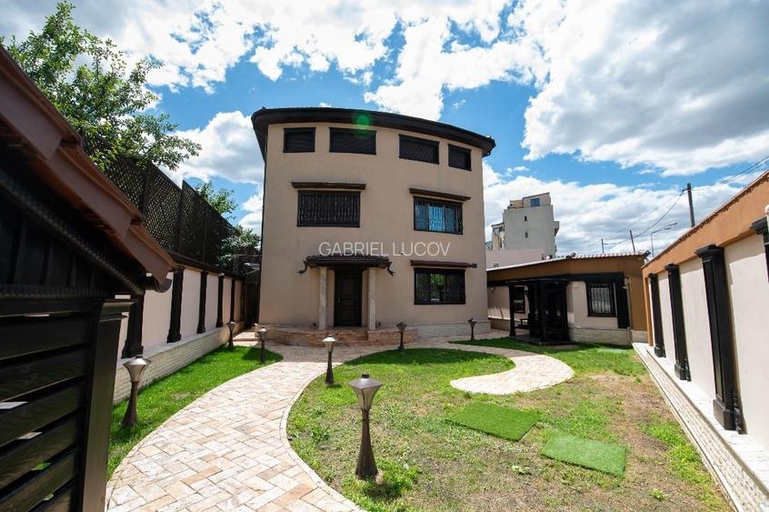 VILA P+2 CU PISCINA, 22 CAMERE SI CONSUM ZERO, BANEASA - ROMATSA