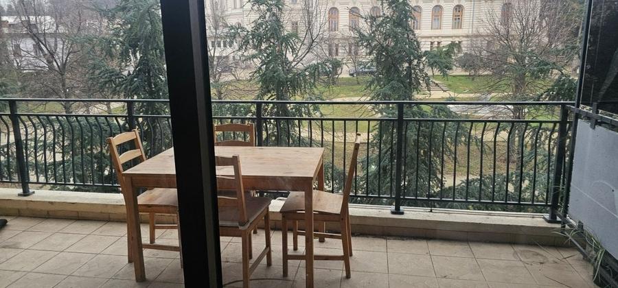 Terasa mare cu vedere catre Gradina Mitropoliei. Unirii 2 camere de vanzare - 8