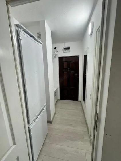 Garsoniera de vanzare, zona Centrala - 1