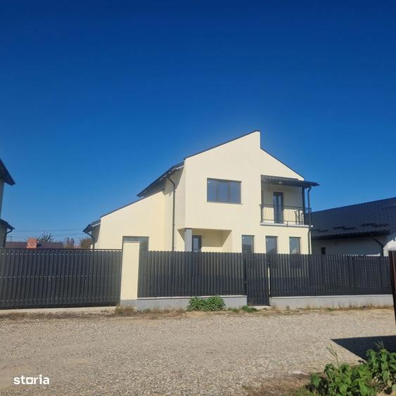 Casa cu etaj, trei dormitoare, trei bai si beci - 10