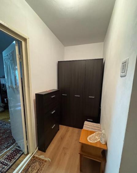 Vand apartament cu 4 camere - 1