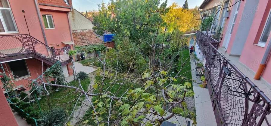 Apartament 3 camere de inchiriat, str. Louis Pasteur, Oradea - 2