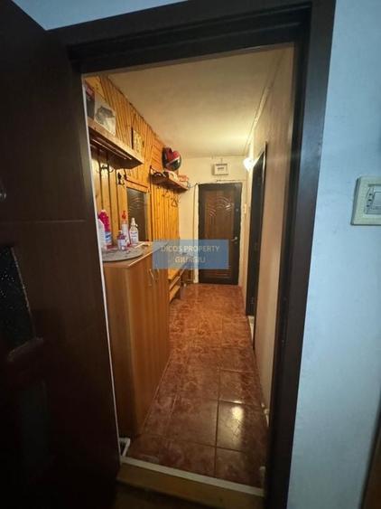 Apartament L&acirc;ngă Școala 8 - 2 Camere - 3