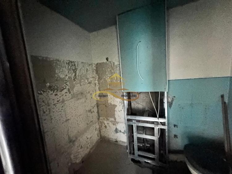 De vanzare apartament 2 camere Mioritei Bacau - 8