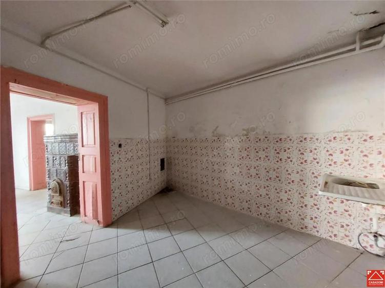 Casa cu spatiu comercial, zona Intim - 8