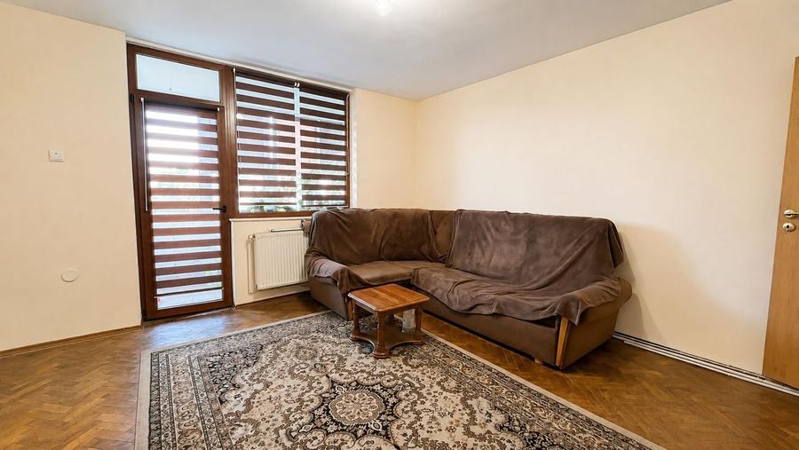 Apartament cu 3 camere decomandat în Complex Studențesc