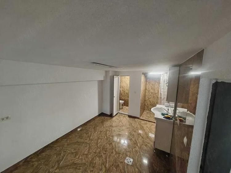 Vand spatiu comercial office - 117mp, str. Unirii, Petro?ani - 2