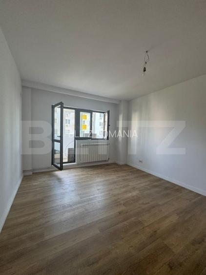 Apartament cu 3 camere, 68 mp + balcon generos, renovat, Bucuresti