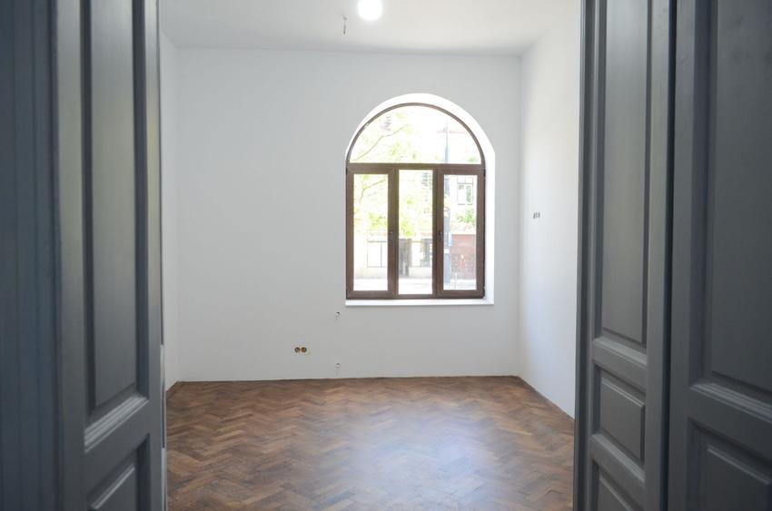 Apartament renovat in zona centrala - 4