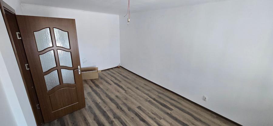 Garsoniera , etajul 2, ultracentral Odobesti-Focsani - 3