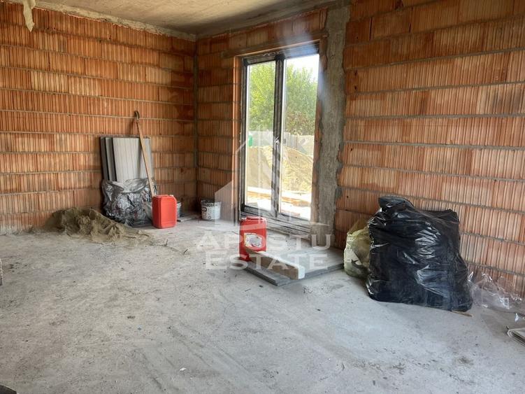 Duplex P+E, despartire prin camera tehnica, 4 camere, in Sanandrei - 3