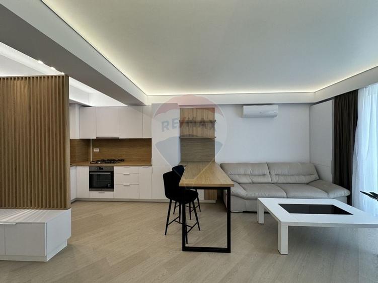 Vanzare apartament  cu 2 camere- mobilat/utilat  in zona Pipera - 1