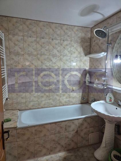 DE VANZARE APARTAMENT  4 CAMERE SPATIOASE  LUJERULUI  - METROU - 6