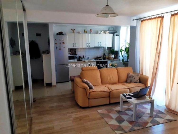 Apartament cu 2 camere semidecomandat, mobilat în Girocului Apartament cu 2 camere semidecomandat, mobilat în Girocului