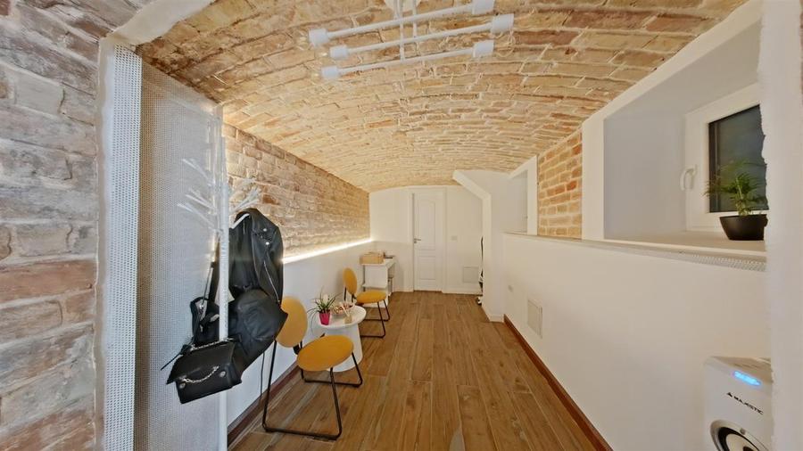 Spatiu comercial renovat recent, langa Primarie - Tribunal - TUR VIRTUAL - 5