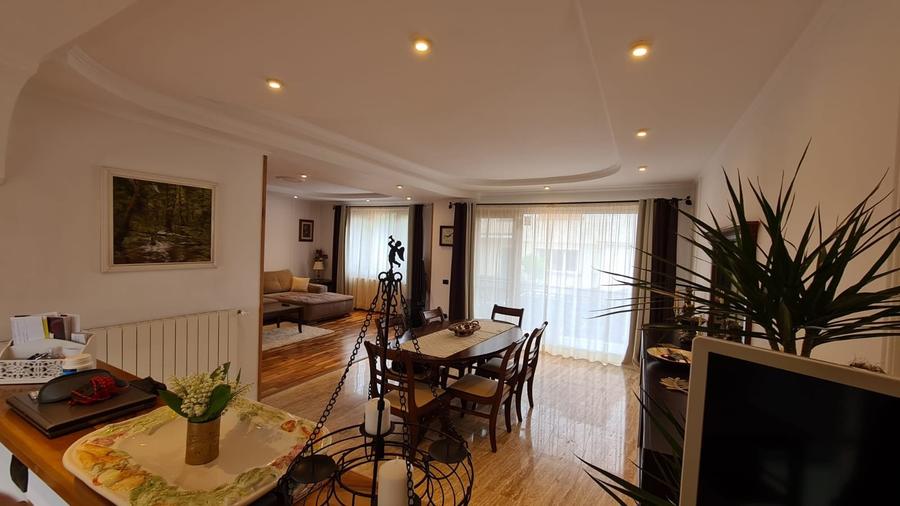 Vila zona Ultracentrala - 18