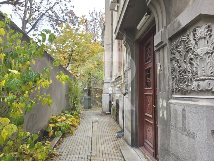 Apartament in Vila, 5 camere,  Alexandru Philippide 4, de renovat - 1