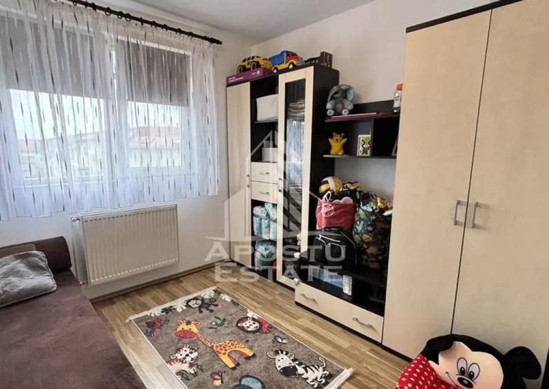 Apartament cu 3 camere, centrala proprie, zona Girocului - 1