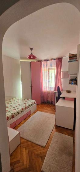 Apartament cu 4 camere - 1