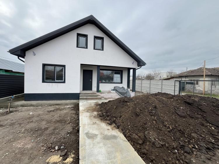 Exclusivitate, casa la sol cu posibilitate de mansardare, 3 camere, Valu lui Tr! - 1