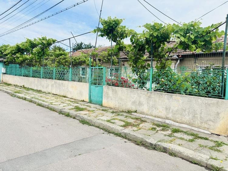 Casa batraneasca - Teren 246mp Constanta zona Coiciu - 1