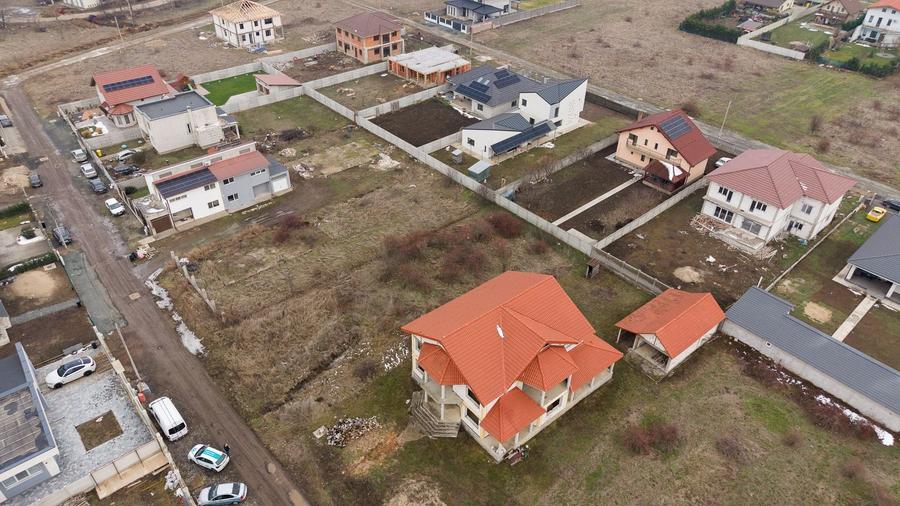 Teren intravilan de 925 mp în Vladimirescu - 2