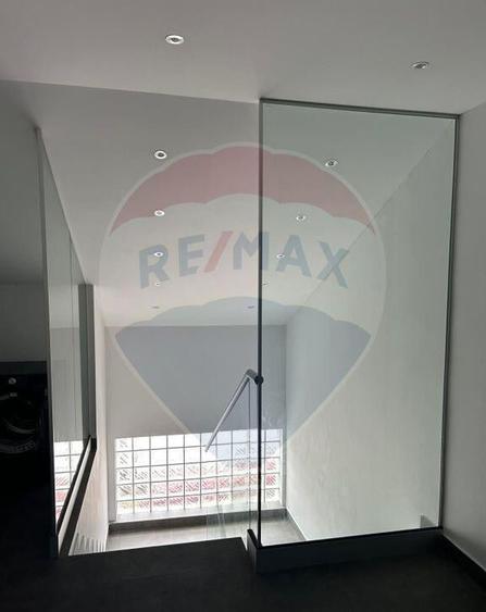 DE VANZARE Casa / Vila cu 5 camere de vanzare in BUFTEA - 4