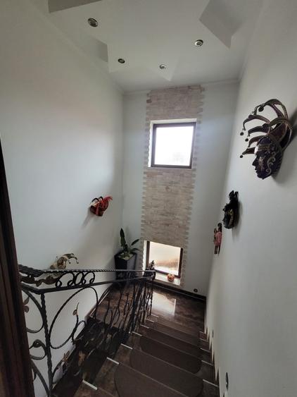 Localitatea Lumina - Central - Vila P+1 - constructie caramida - 742 mp teren - 25