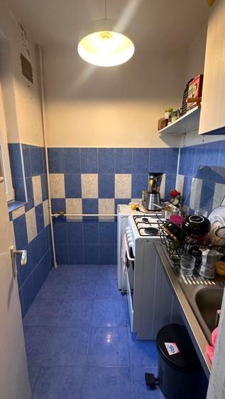 Garsoniera-Podu ros-Liceul Racovita-etaj intermediar - 2