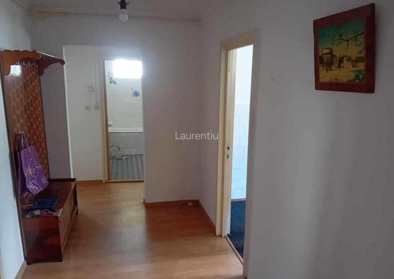 Apartament 3 Camere Aleea Aurorei 80mp etaj 3 decomandat bloc
