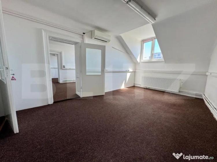 Spa?iu de birouri, 120 mp, 5 incaperi mansarda in c - 9