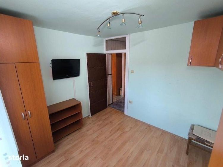 Decomandat la etajul 1 cu 2 băi și 2 balcoane - 2