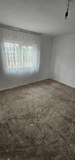 Casa de vanzare, com.Luciu - 7